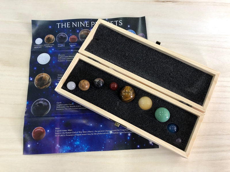 Caja madera 9 esferas planetas